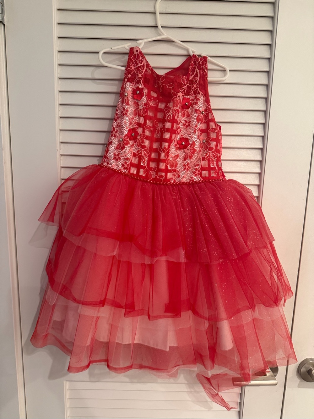 Girl dress 6-7 years old.New no tags